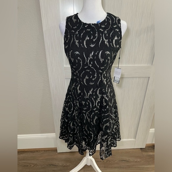 Women's NWT Tommy Hilfiger black dress - Picture 2 of 11